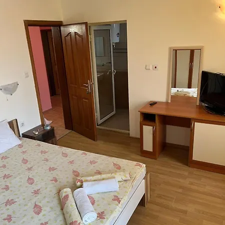 стоянови Hotel 2*