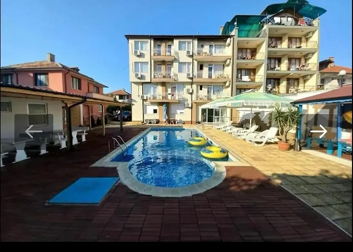 Готель стоянови Равда