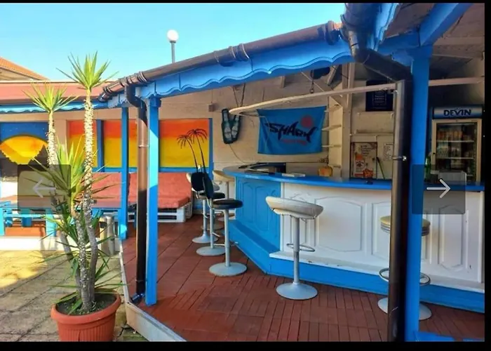 стоянови Готель Равда