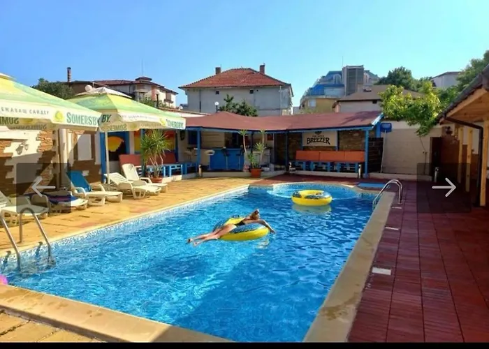 Готель стоянови 2*