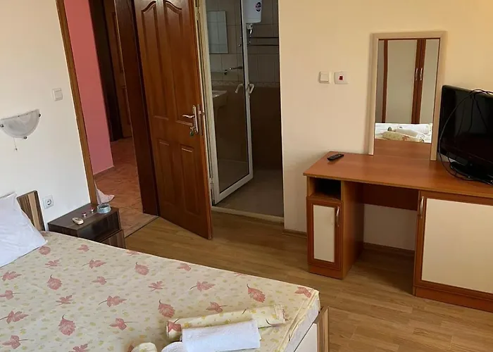 стоянови Готель 2*